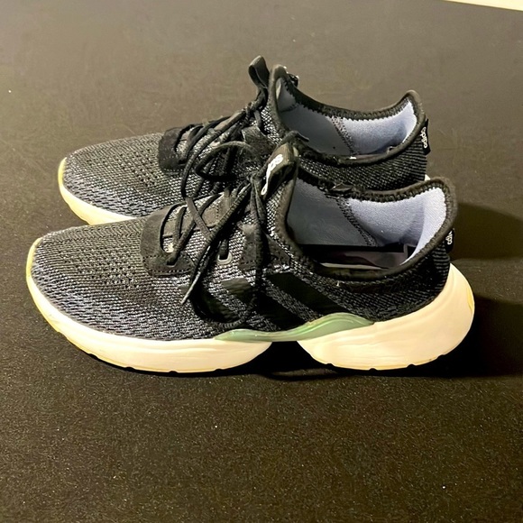 {Adidas} Athletic Gym Shoes - Picture 1 of 3